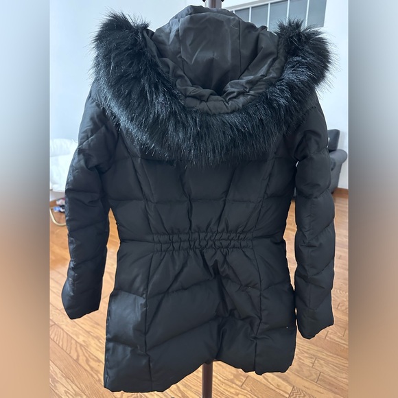 Calvin Klein winter jacket. Size Small. Gently used - Picture 3 of 4